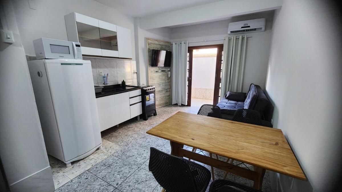 T112 - Ap No Coracao De Bc, Wiffi,tv,ar E Patio Privado Apartamento Balneário Camboriú
